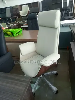 Super Executive Leather Swivel Chair