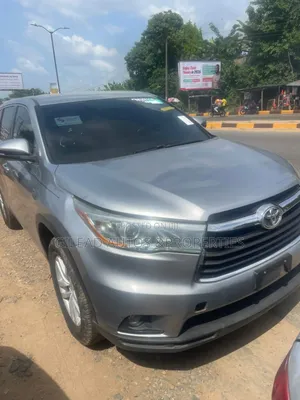 Toyota Highlander LE 4x2 (2.7L 4cyl 6A) 2016 Silver
