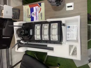 Solar Street Light With 4g 6mp PTZ Camera V380pro-450w.