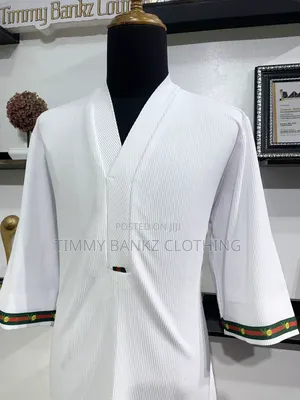 Stylish Standing Neck White Kaftan/Senatorial Wear