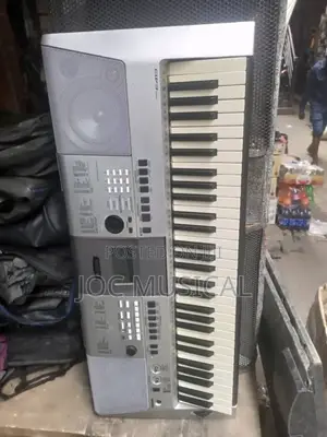 Yamaha Keyboard PSR 413