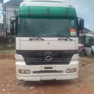 Mercedes Benz Actros 10 Tires
