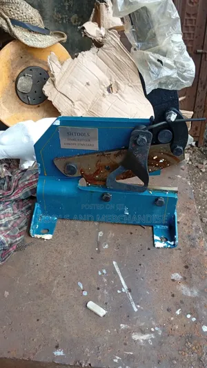 Manual Metal Shear Cutter (12")