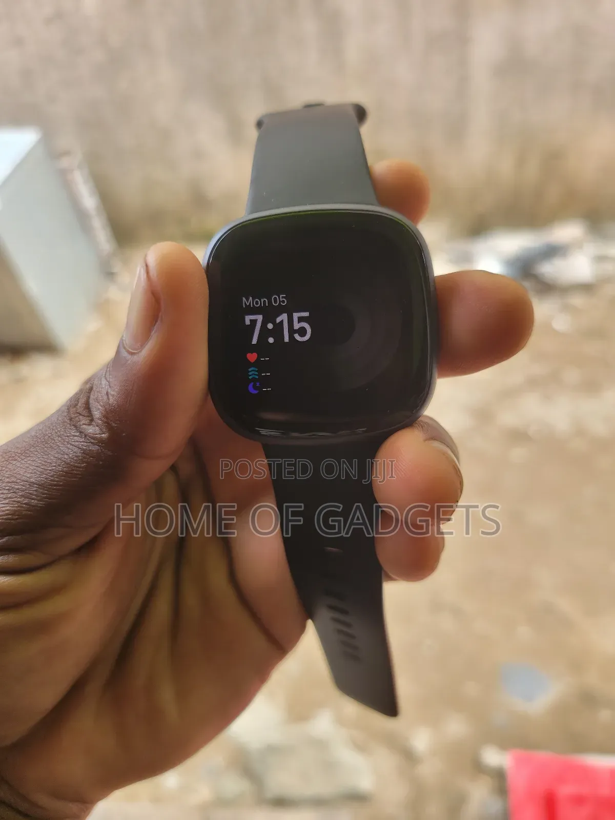 Fitbit Versa 4 With Charger