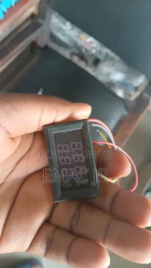 Dual Display Digital Voltmeter Ammeter To Measure Dc Volt And Current
