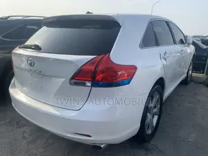 Toyota Venza V6 AWD 2011 White