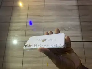 Apple iPhone 11 64 GB White