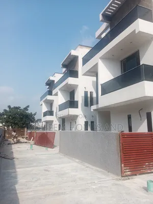 5bdrm Duplex in Estate, Omole Phase 1 for sale