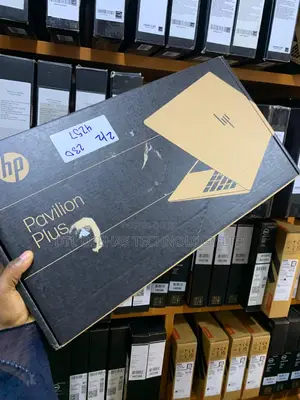 New Laptop HP Pavilion 17 16GB Intel Core I7 SSD 512GB