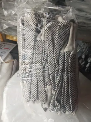 Dotted Hand Gloves