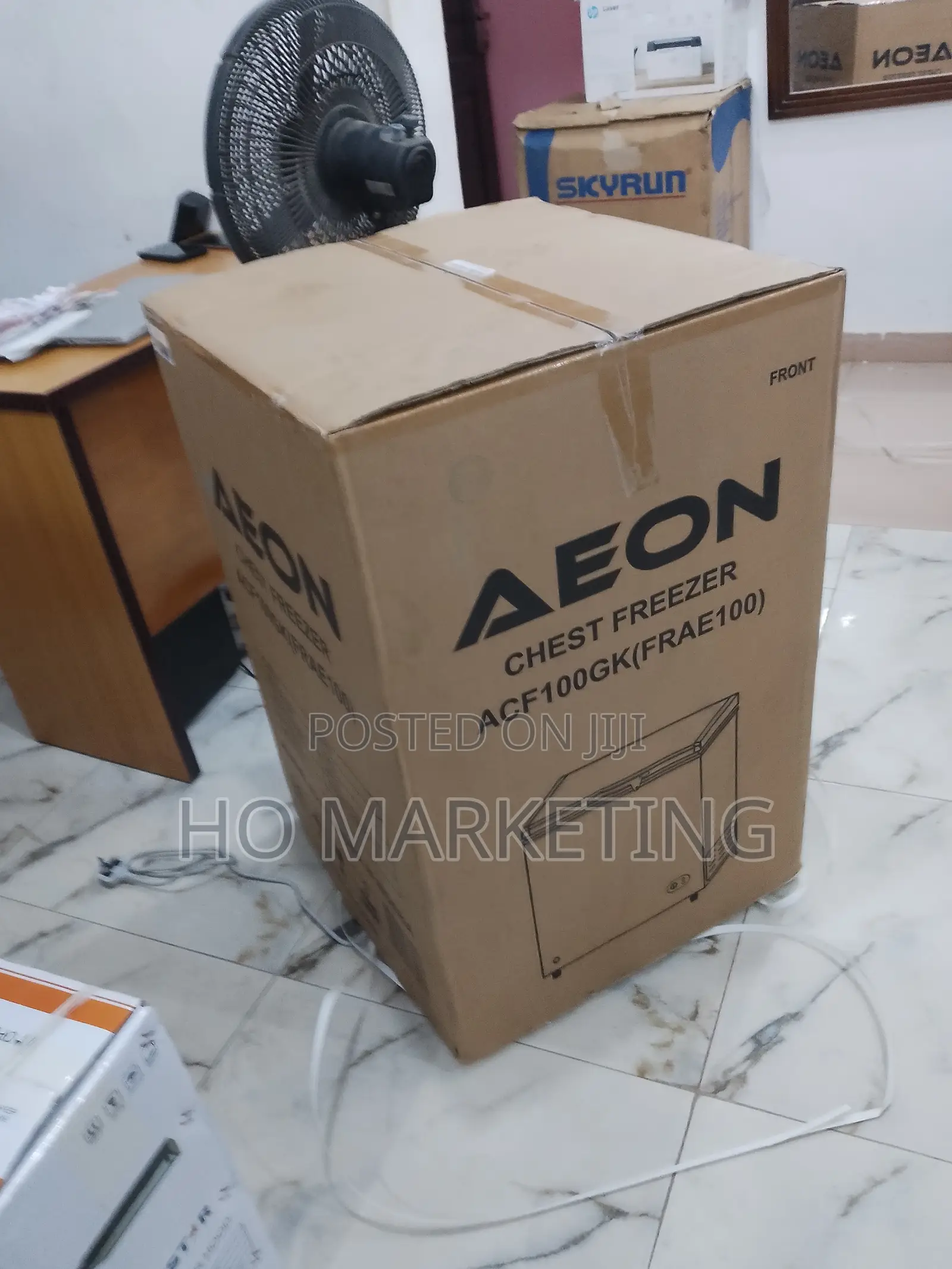 Compact Aeon 100l Deep Freezer for Small Kitchens