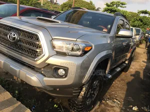 Toyota Tacoma 4dr Double Cab 2016 Silver