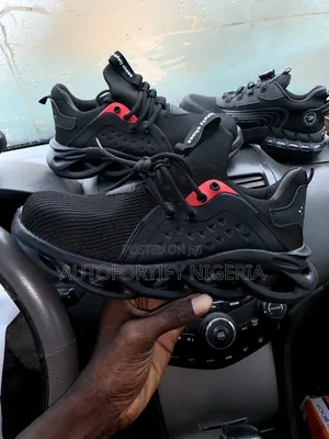 Safety Shoe Sneakers Black