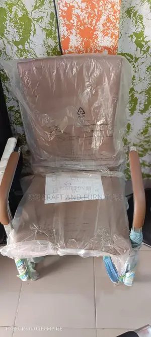 Gold Visitor Executive Office Chair