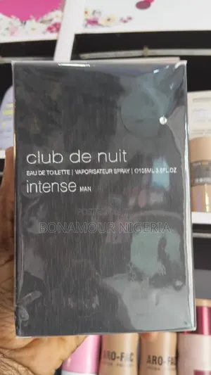 Club De Nuit Body Sprayĺ