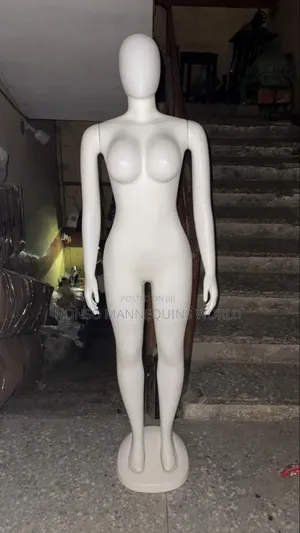 White Faceless Plastic Female Display Mannequin