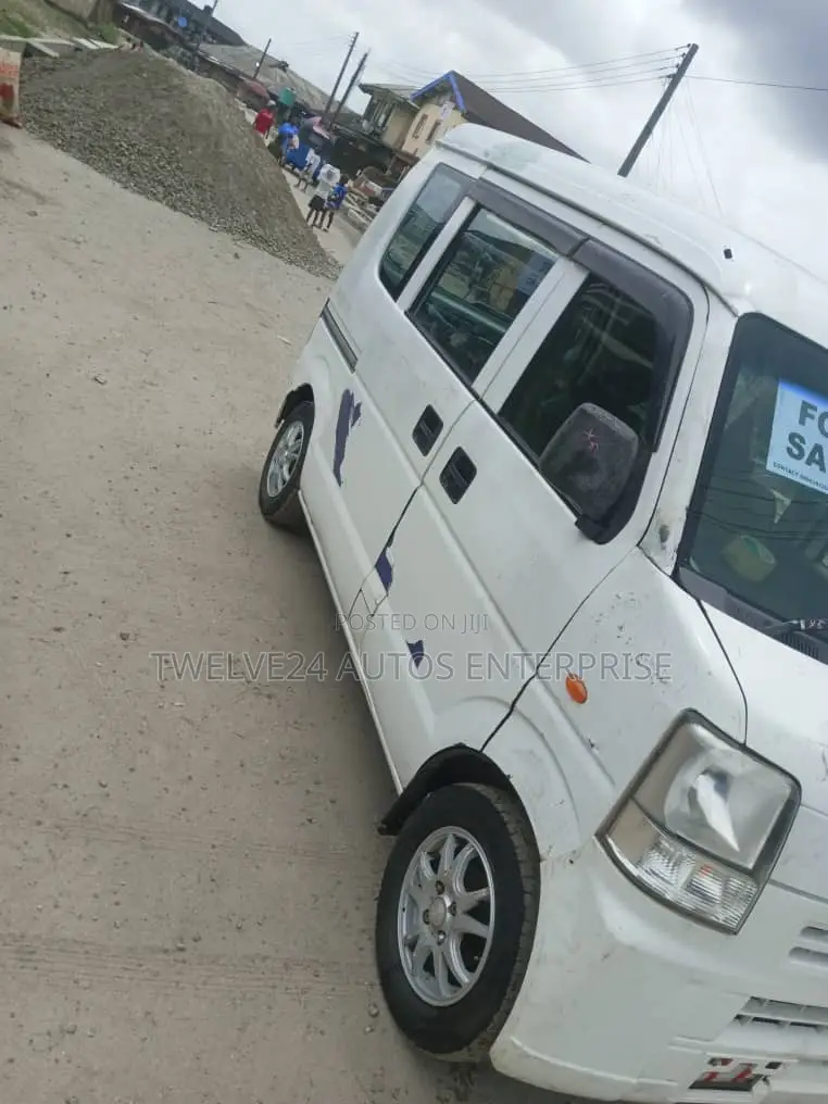 Suzuki Every 2010 White