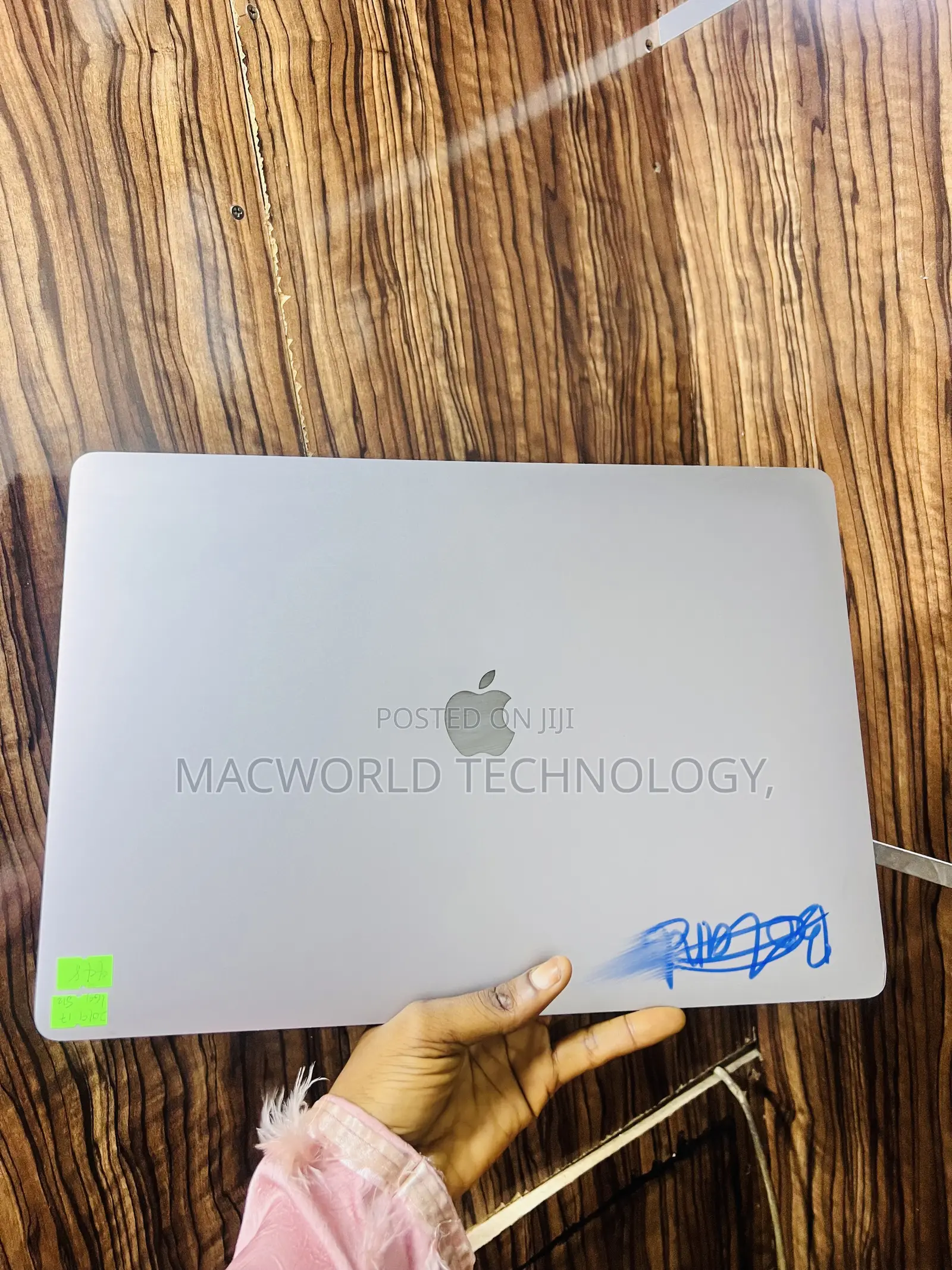 Macbook Pro 2019 Screen