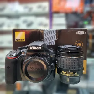 Nikon D3400.Af-P Dx Nikkor 18-55mm F/3.5-5.6g Vr