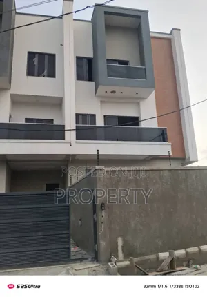 3bdrm Apartment in Opebi for sale