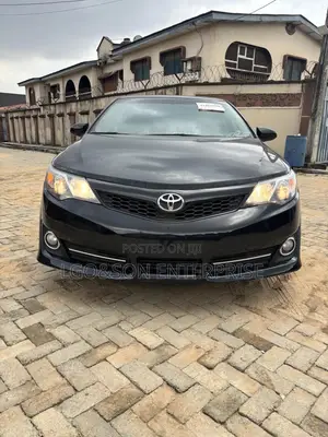 Toyota Camry SE 4dr Sedan (2.5L 4cyl 6A) 2013 Black