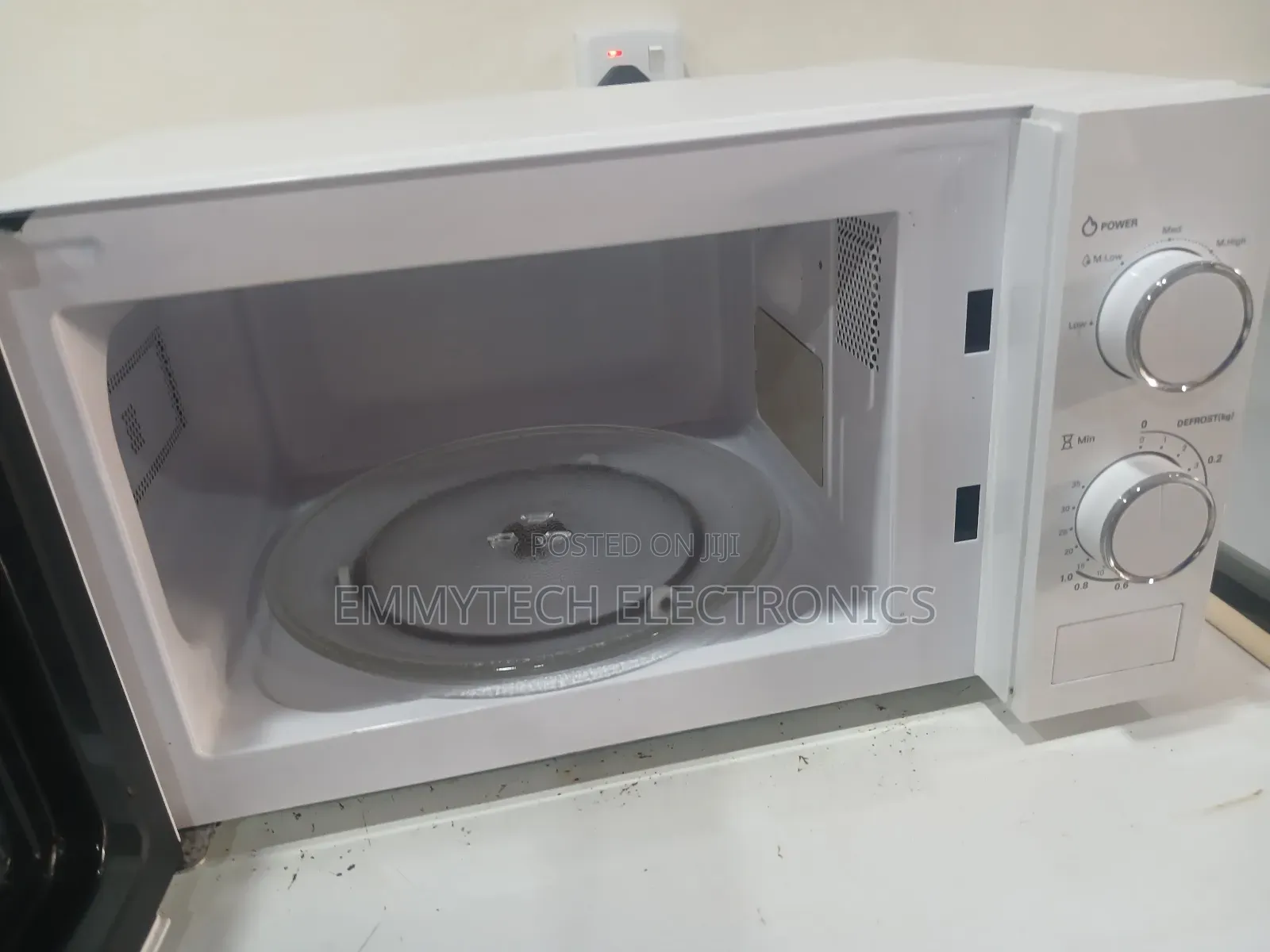 Hisense Microwave 20l