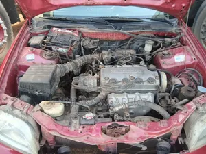 Honda Civic 2000 Red