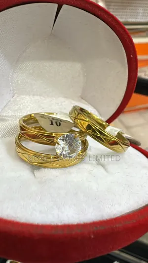 Exquisite Proposal/Wedding Rings Og 6g