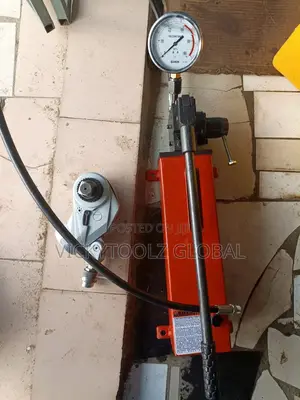 Hydraulic Torque Wrench Set for Flange Bolts and Studs