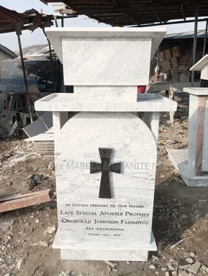 Alter Marble