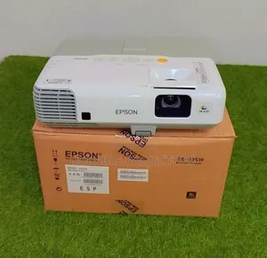 Epson Powerlite 935w Daylight Projector 3,700 Lumens Lekki ,Oyo,Abuja