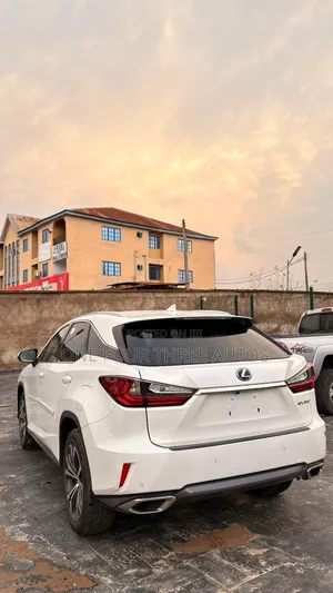 Lexus RX 350 FWD 2017 White