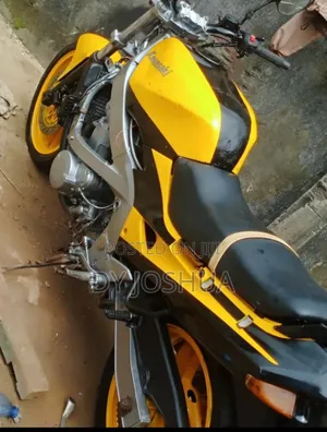 Kawasaki Z400 2015 Yellow