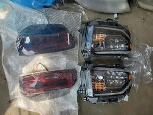 Headlamp and Backlight Tundra 2008 - 2020
