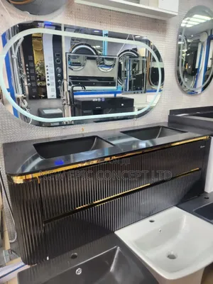 England Standard Black Cabinet With Sensor Mirror