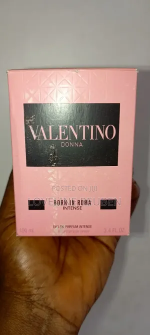 Valentino Donna Born in Roma Intense