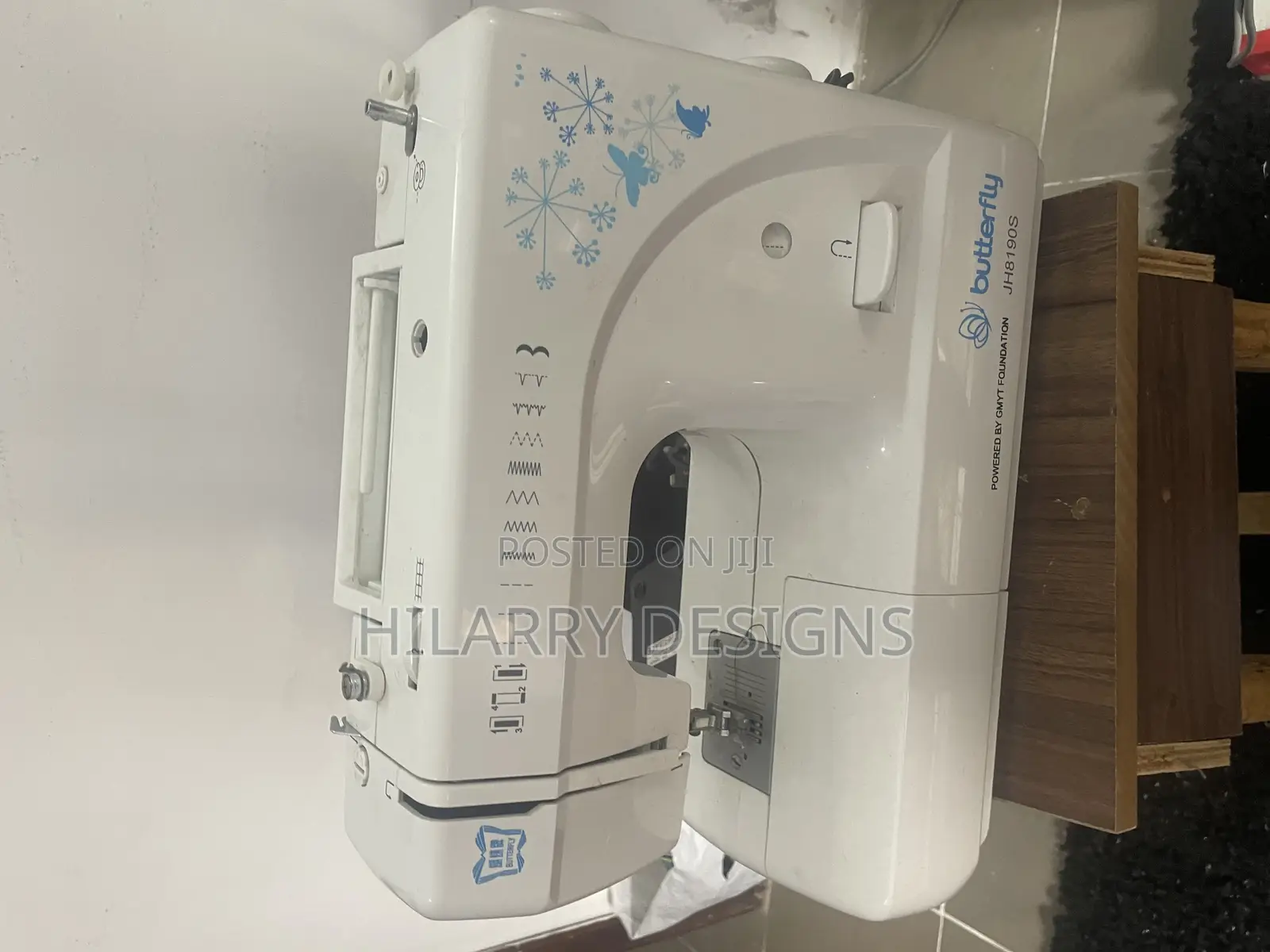 Tabletop Sewing Machine