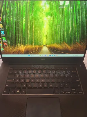 Laptop Dell Precision 5520 16GB Intel Core i7 SSD 512GB
