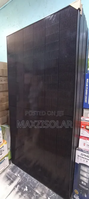 625watts All Black Jinko Bifacial Monocrystalline Panel