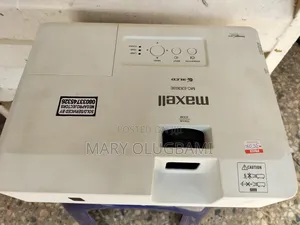 Maxell Projector