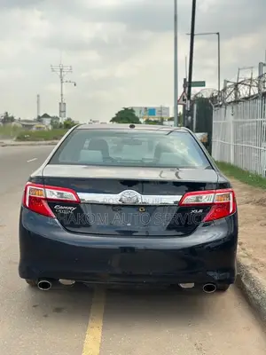Toyota Camry XLE V6 4dr Sedan (3.5L 6cyl 6A) 2013 Black