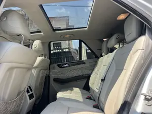 Mercedes-Benz M Class ML350 4dr SUV (3.5L 6cyl 7A) 2014 Silver