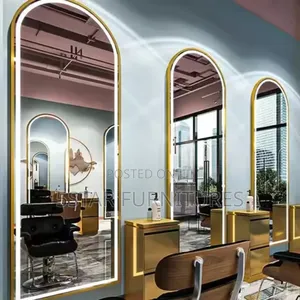 Luxurious Salon Mirror With Led Light