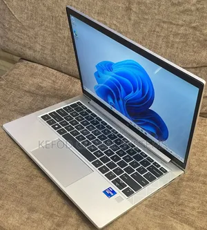 Laptop HP EliteBook 830 G8 16GB Intel Core i7 SSD 512GB