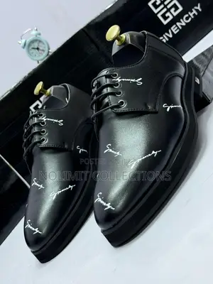Givenchy Patterned Derby Classy Shoe