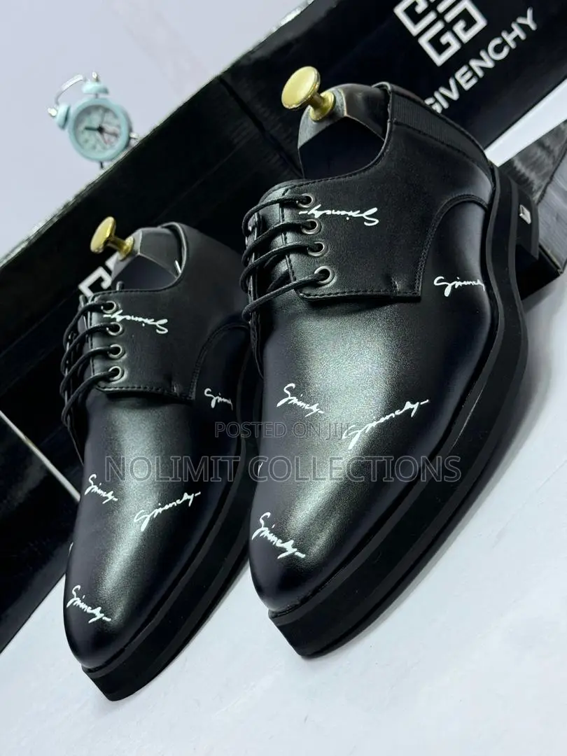 Givenchy Patterned Derby Classy Shoe