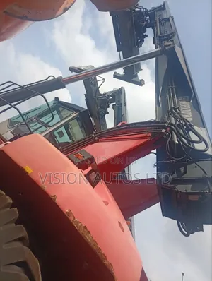 Container Handler