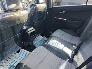 Toyota Camry SE 4dr Sedan (2.5L 4cyl 6A) 2014 Gray