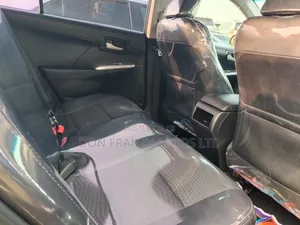 Toyota Camry SE 4dr Sedan (2.5L 4cyl 6A) 2013 Gray