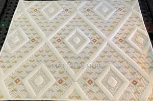 Classic Turkish Bedroom Rug 2.6 by 2.6 Ft
